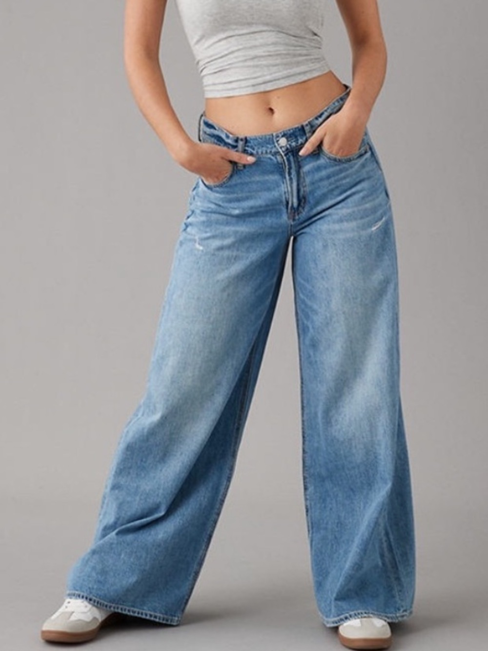 American Eagle Ultra Wide Leg Jeans Women’s Size 4 Short Blue High Rise Denim